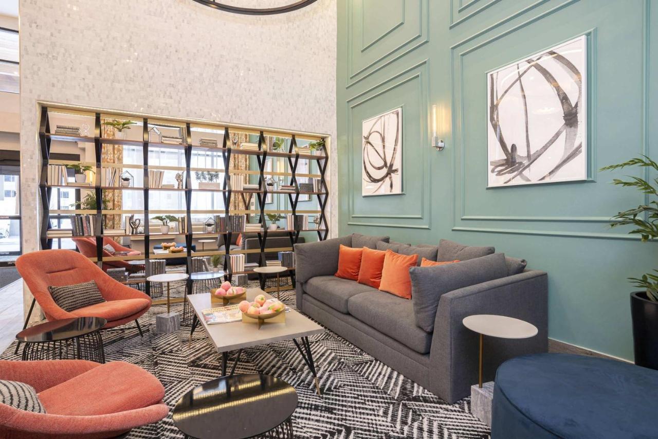 Sandman Signature Sherwood Park Hotel Bagian luar foto